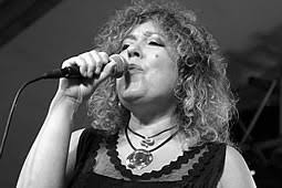 La Big Mama Montse es diu a través de la poesia de Pilar Cabot